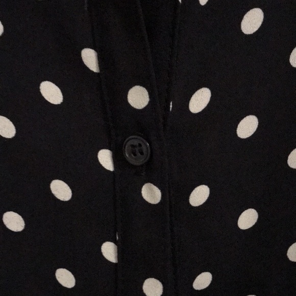 💙🤍 Forever 21 Polka Dot sheer button down - Picture 3 of 4